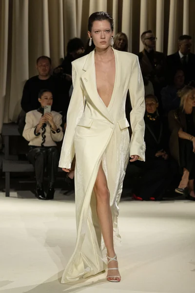 Look 34